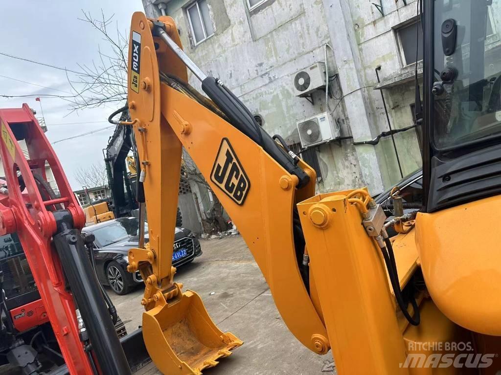 JCB 3 CX Rýpadlo-nakladače