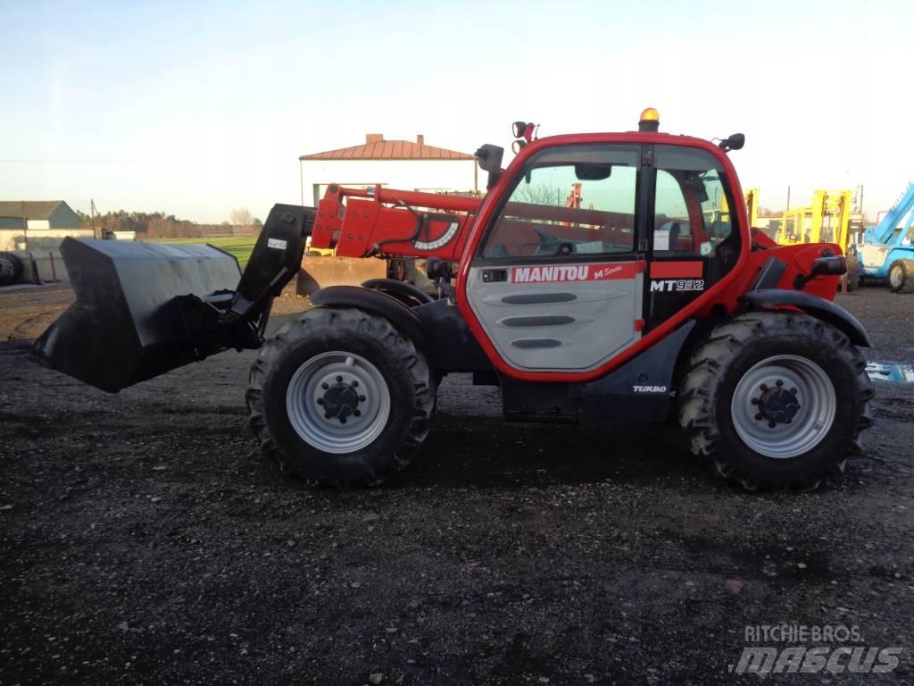 Manitou MT 932-75 Teleskopické manipulátory