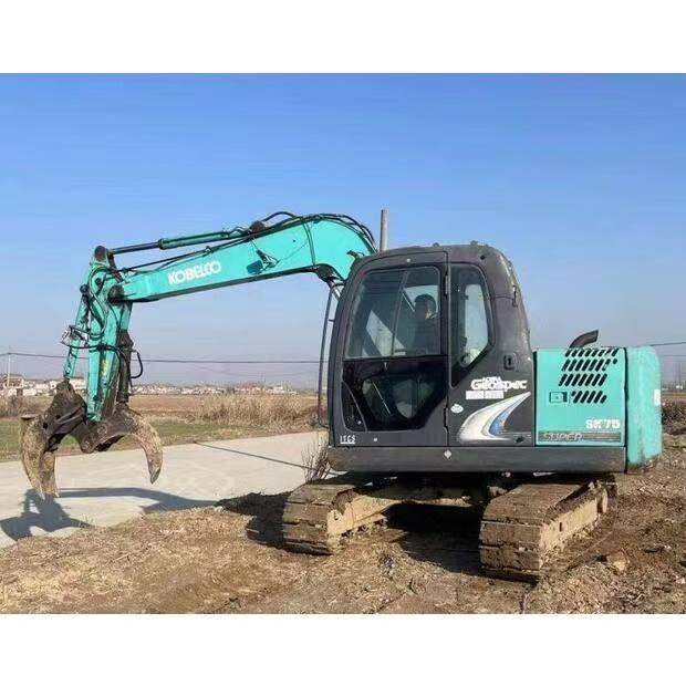 Kobelco SK 75 Midi rýpadla 7t - 12t