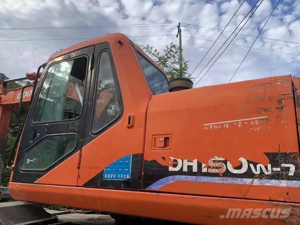 Doosan 150 W-7 Kolová rýpadla