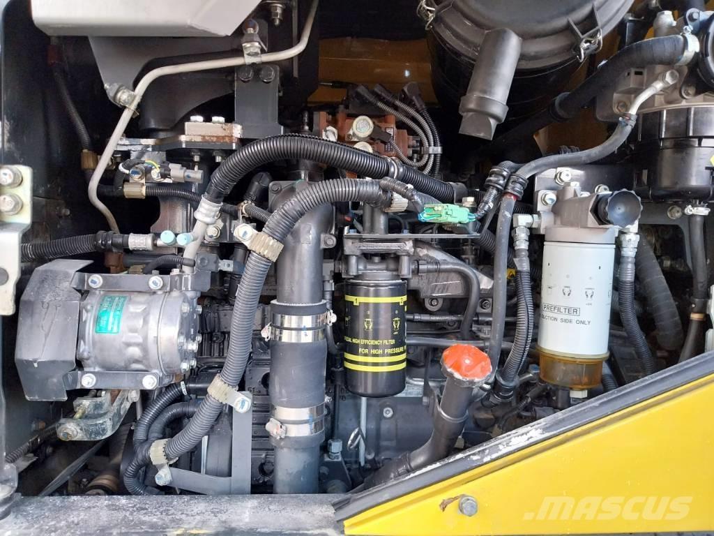 Komatsu WA270-7 Kolové nakladače