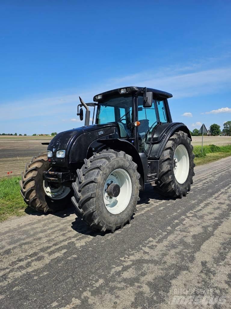 Valtra N 101 Traktory