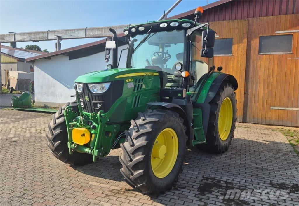 John Deere 6130R Traktory