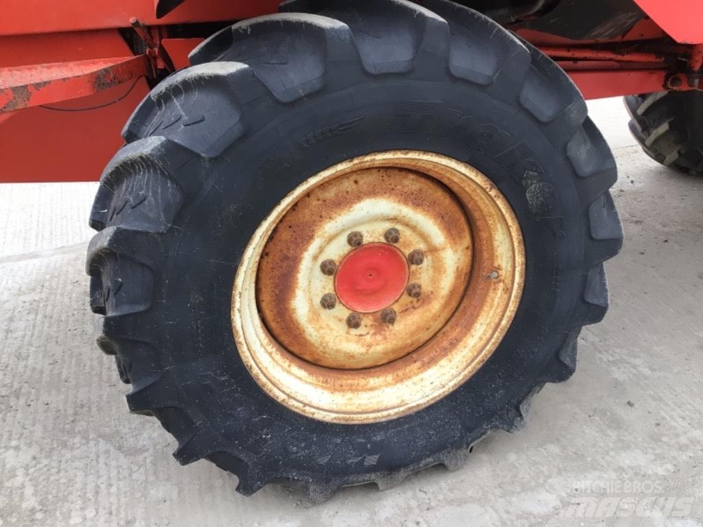 Bateman RB25 SPRAYER Samohybné postřikovače