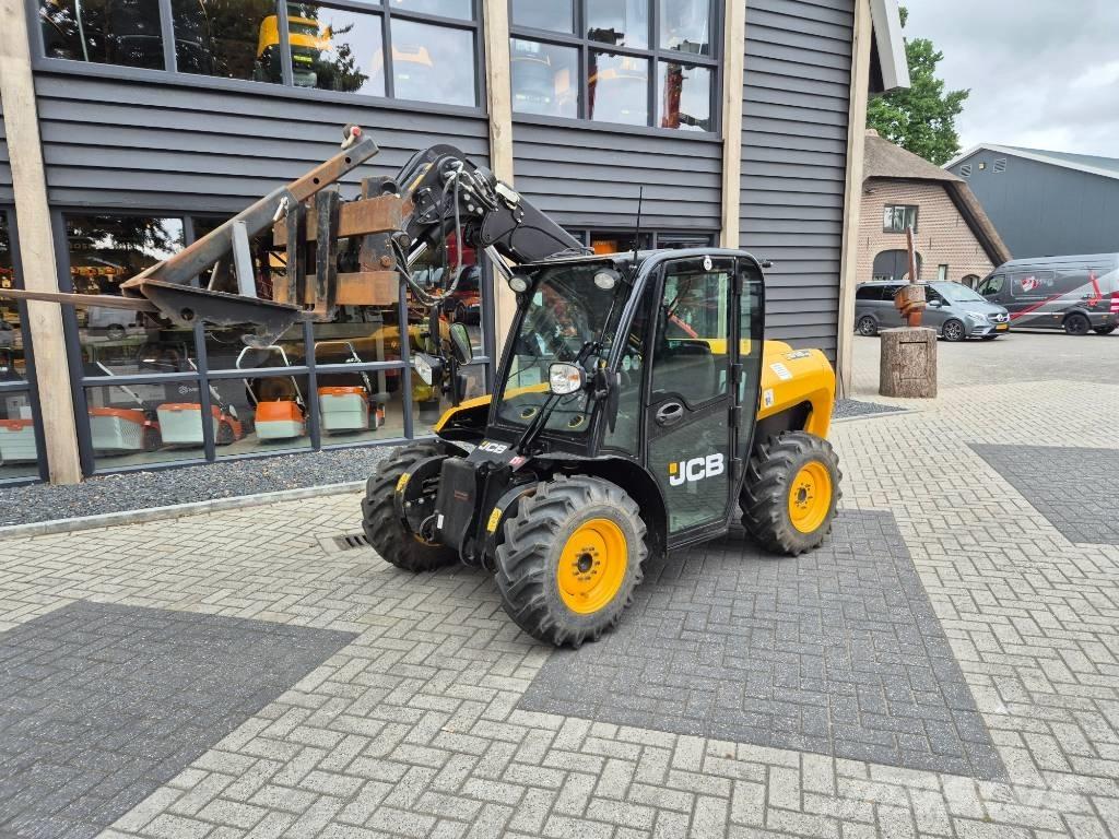 JCB 516-40 Teleskopické manipulátory