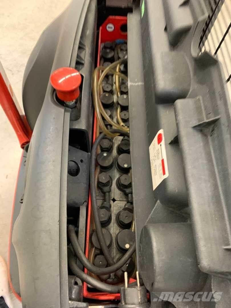 Linde L12 Samohybné vozíky