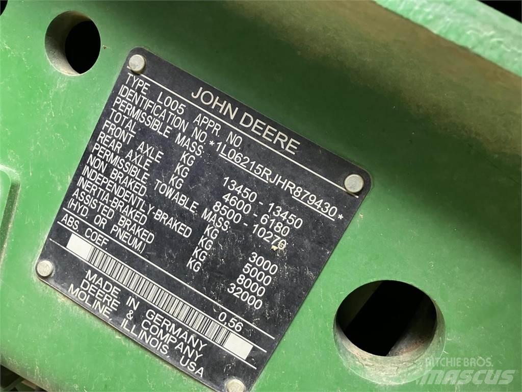 John Deere 6215R Traktory