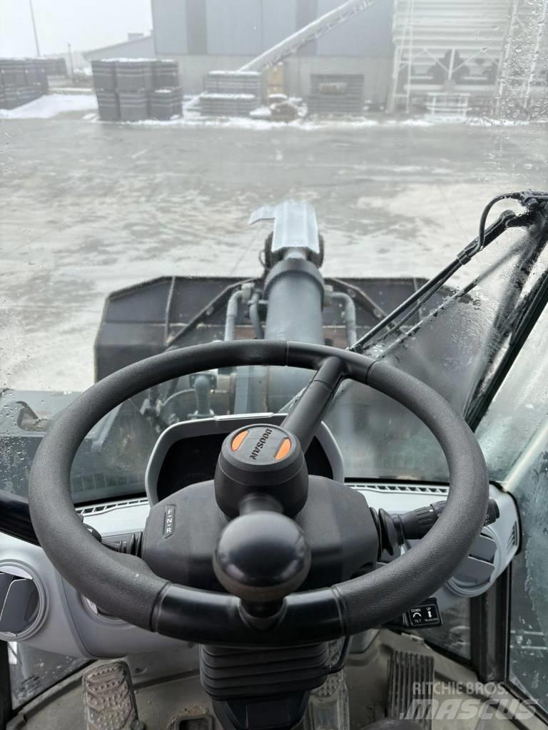 Doosan DL 320-7 Kolové nakladače