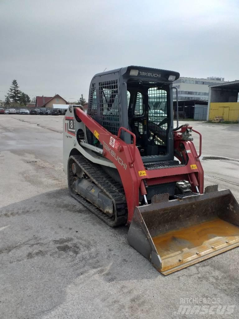 Takeuchi TL8 Smykem řízené nakladače