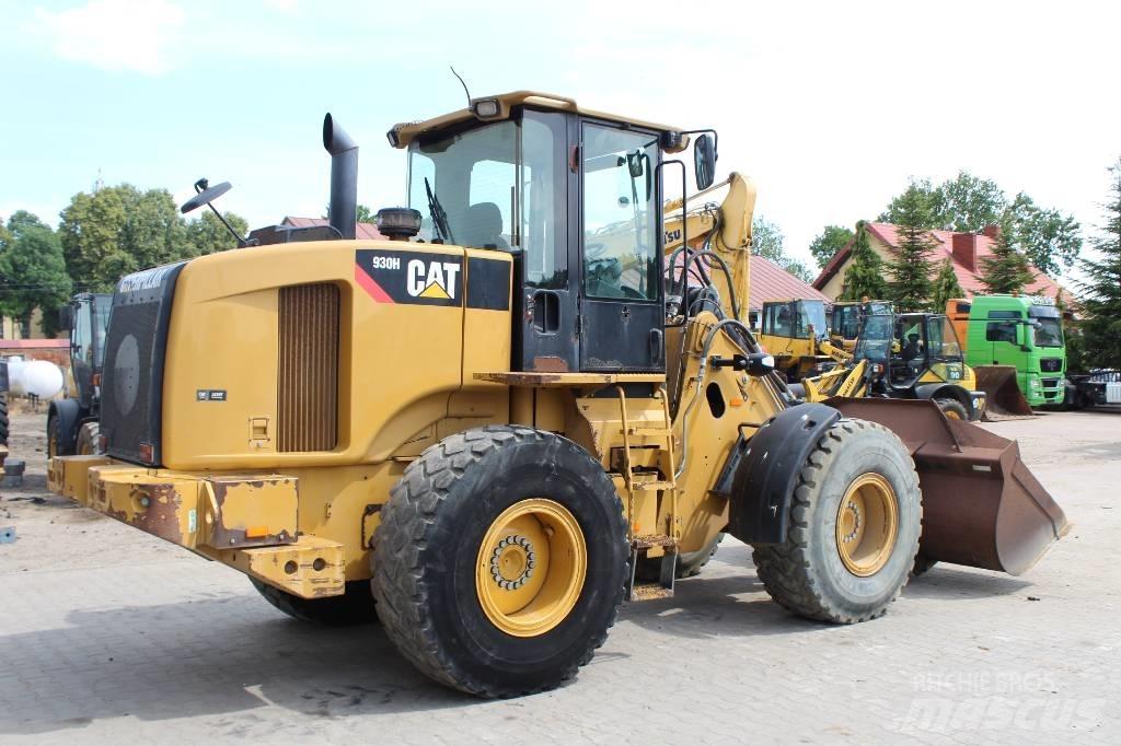 CAT 930 H Kolové nakladače