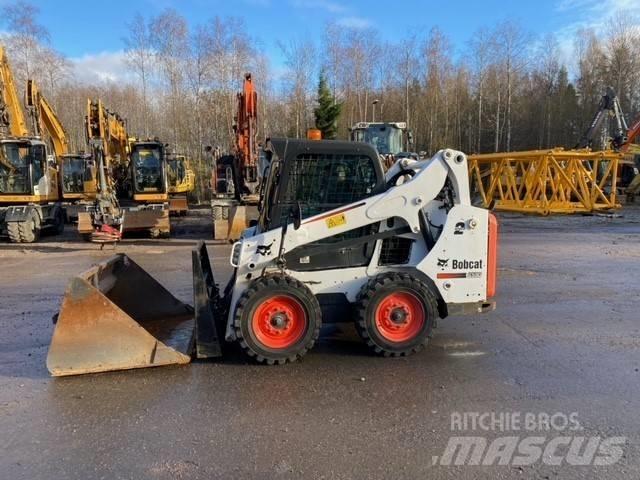 Bobcat S 590 Smykem řízené nakladače