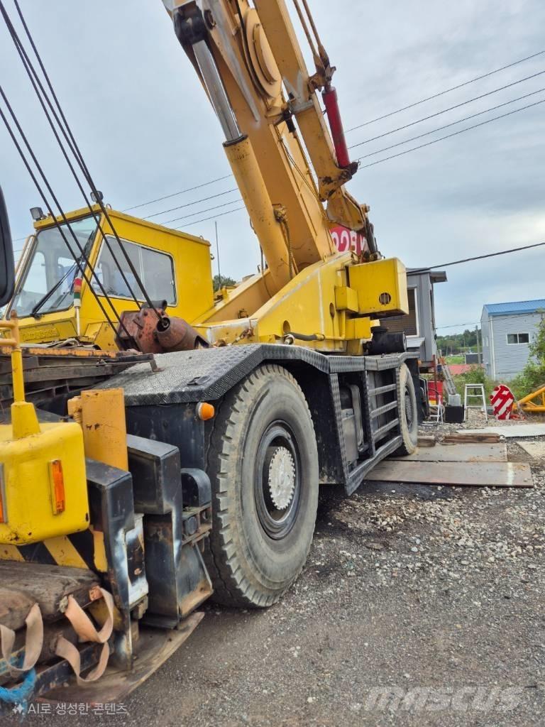 Kato SS 500S Jeřáby pro těžký terén