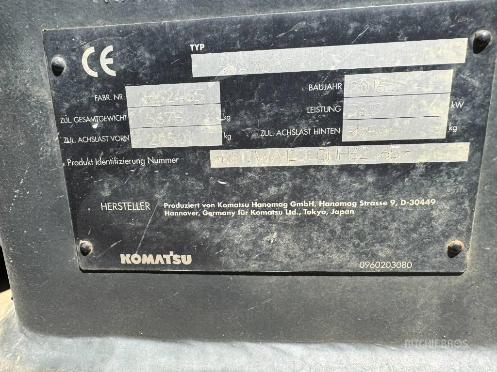 Komatsu WA70-7 Kolové nakladače