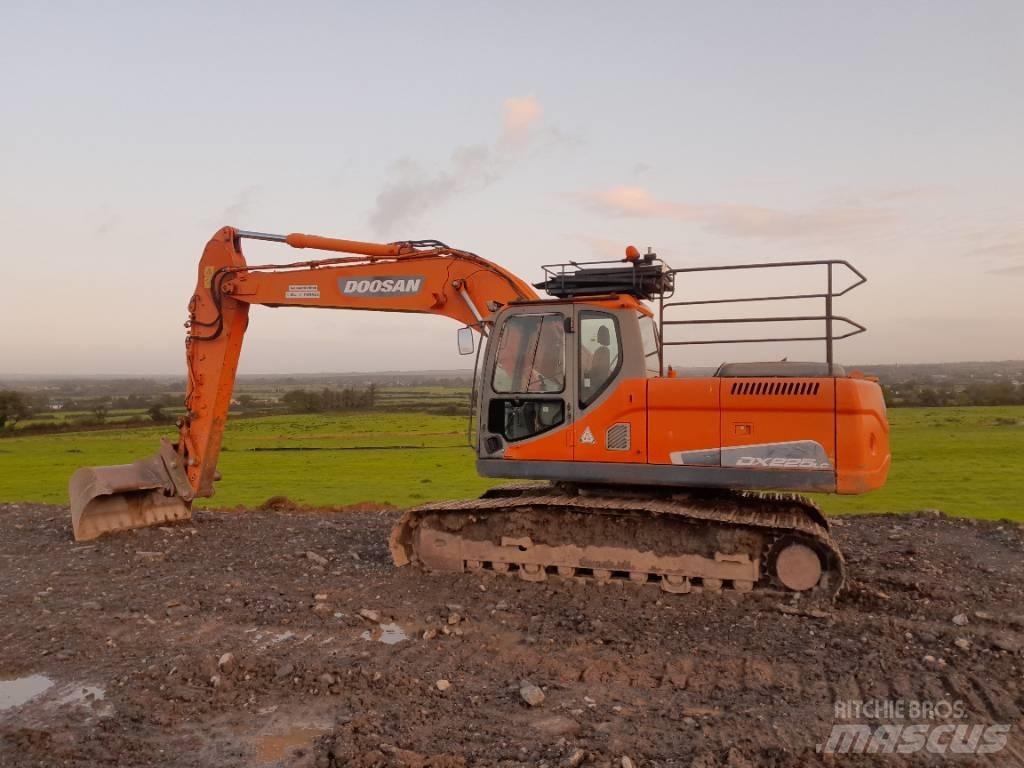 Doosan DX 225 Pásová rýpadla