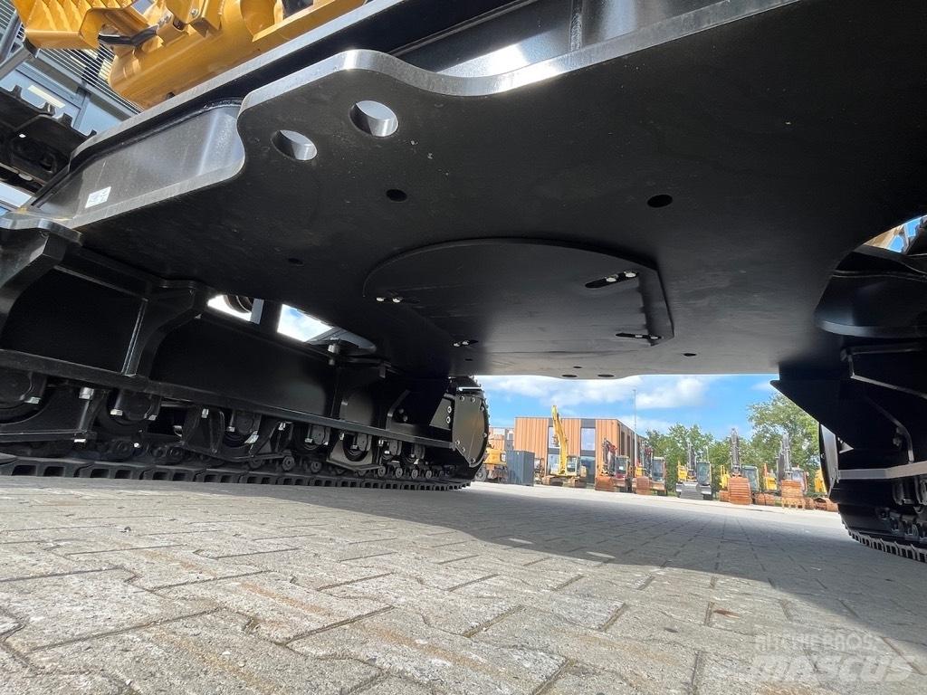 CAT MH3250 Stroje pro manipulaci s odpadem