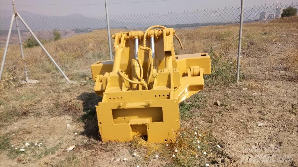 CAT D 6 Podvozky a zavěšení kol