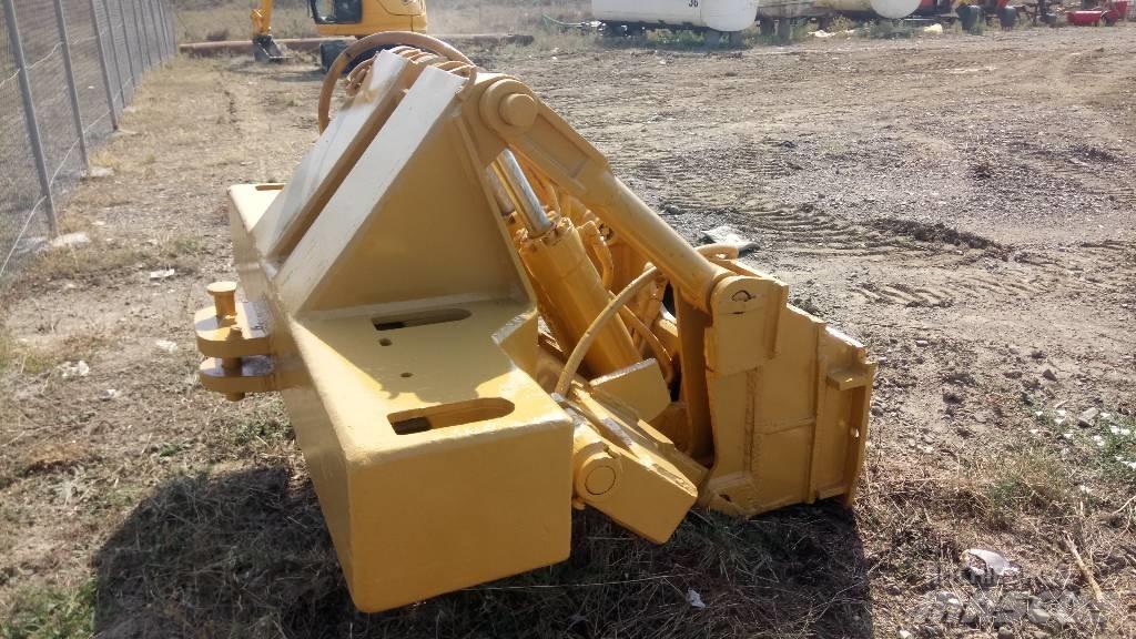 CAT D 6 Podvozky a zavěšení kol