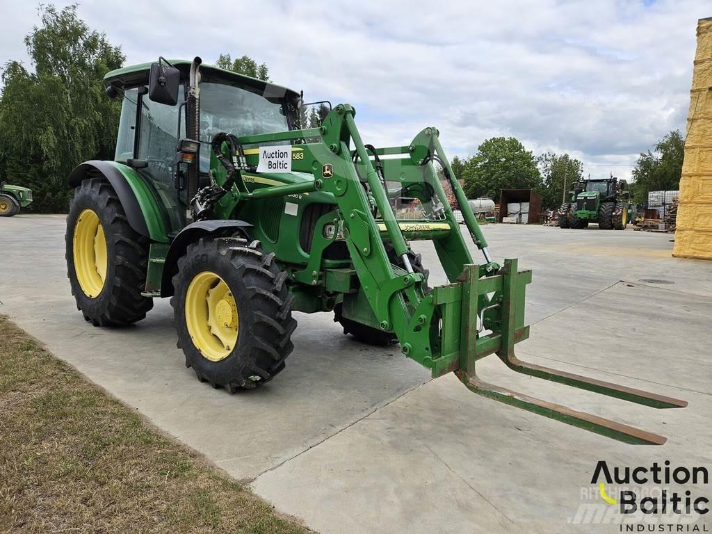 John Deere 5100 R Traktory