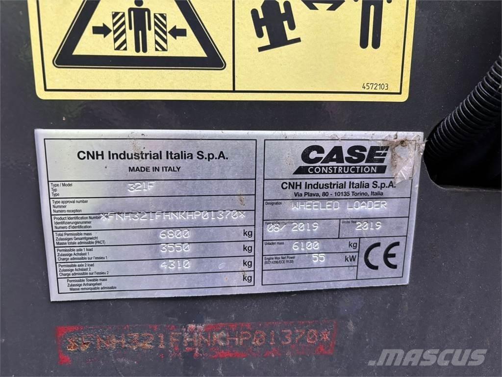 CASE 321f Kolové nakladače