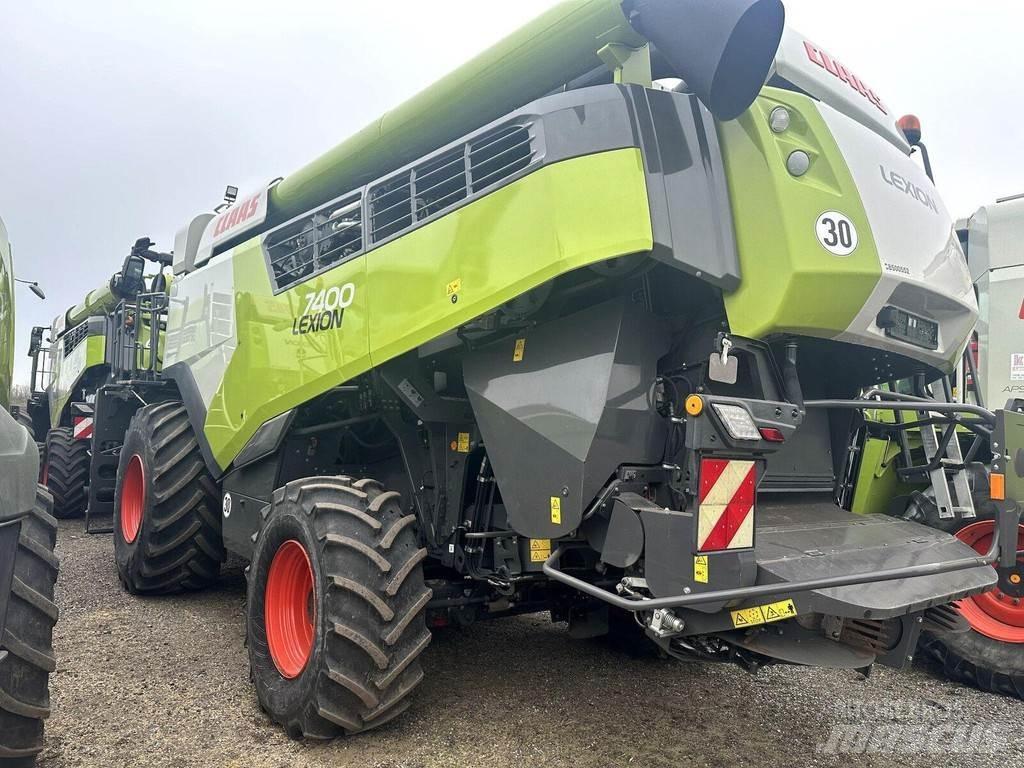 CLAAS 7400 Sklízecí mlátičky