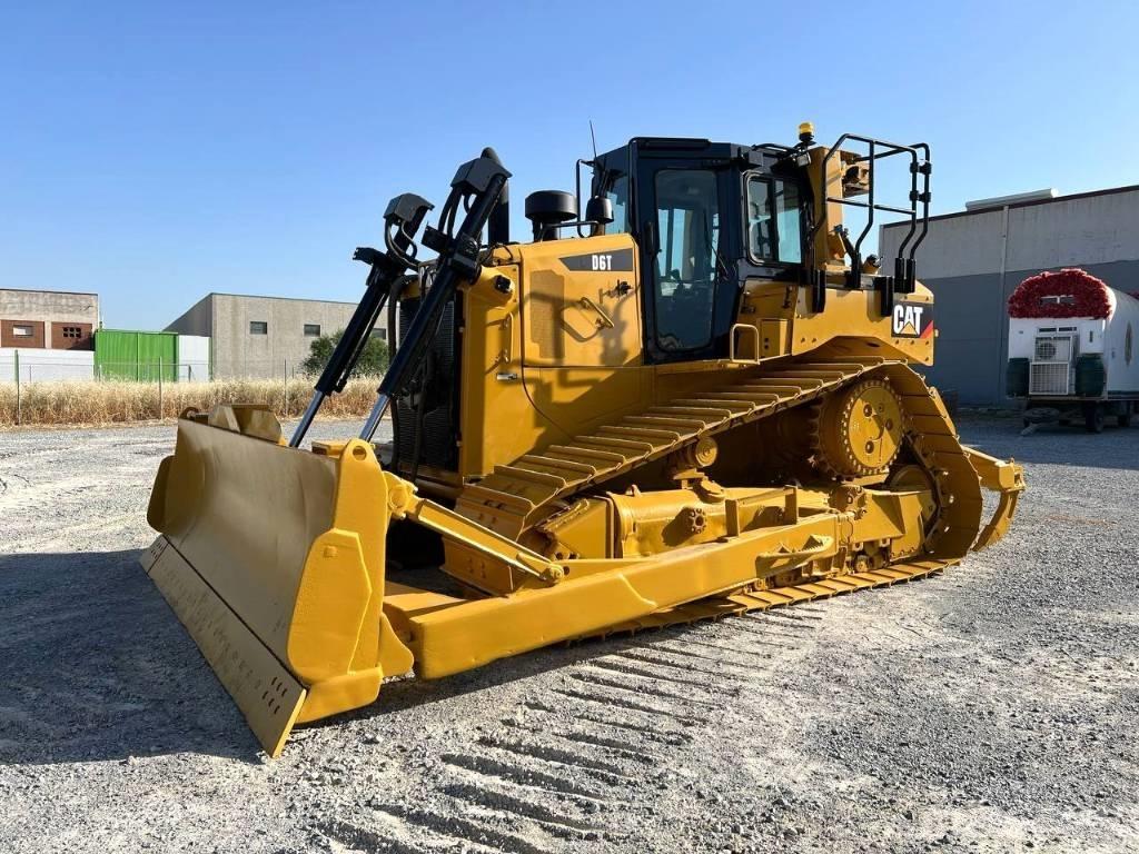 CAT D 6 T Pásové dozery