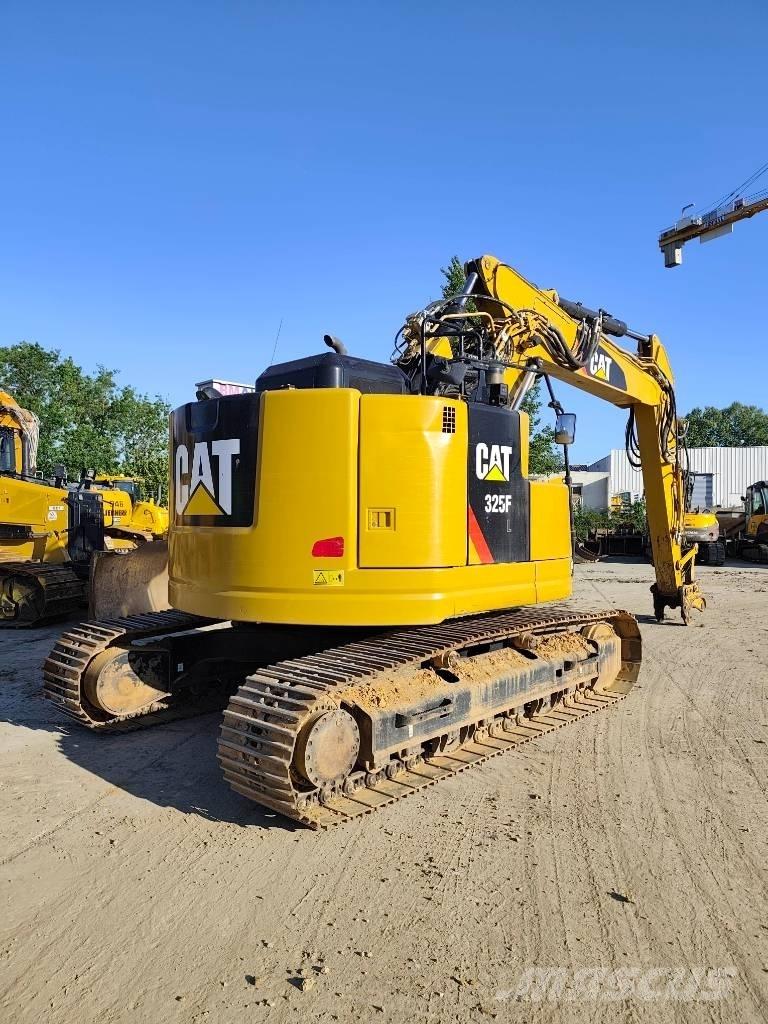 CAT 325 FL CR Pásová rýpadla
