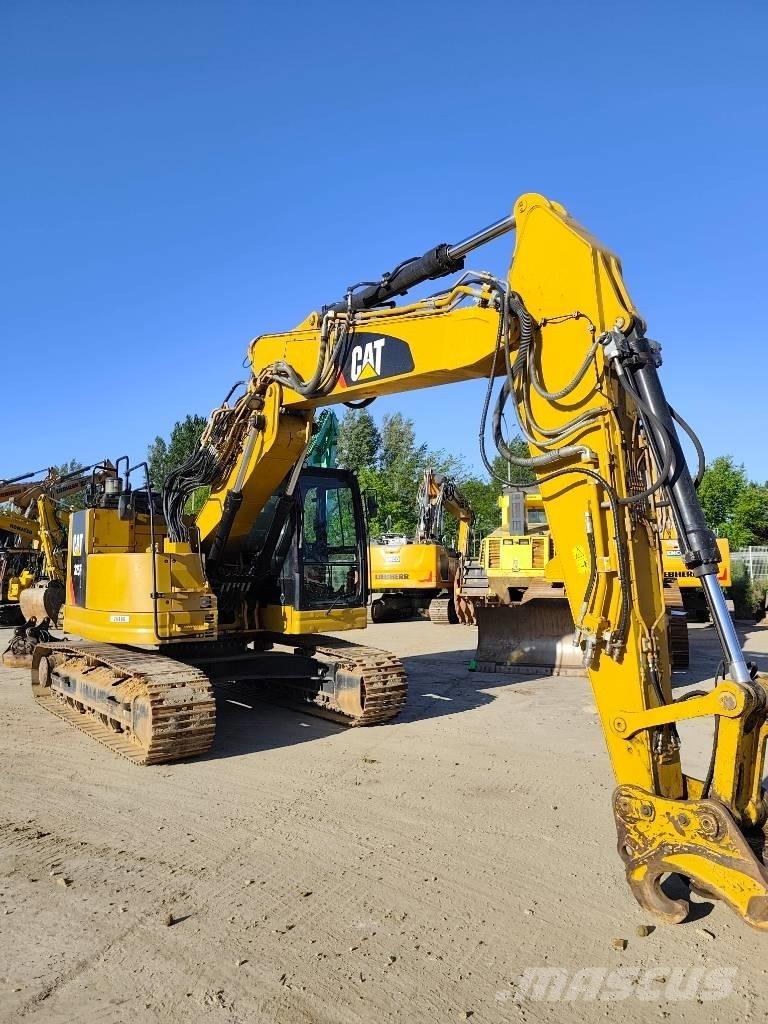 CAT 325 FL CR Pásová rýpadla