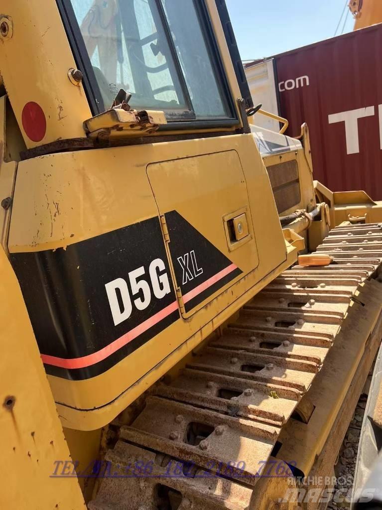 CAT D5G Pásové dozery
