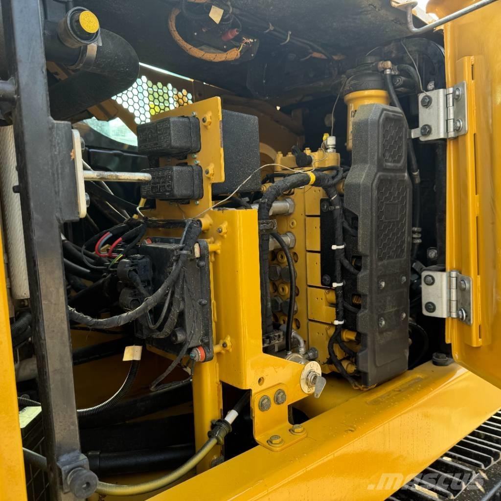 CAT 310 Pásová rýpadla