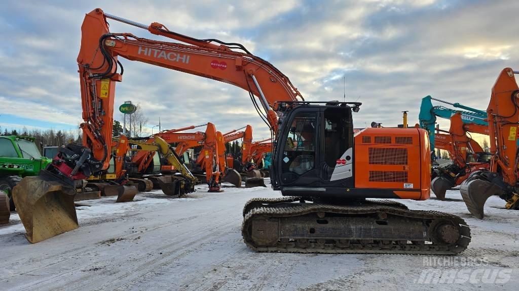 Hitachi ZX225USRLC-6 Pásová rýpadla