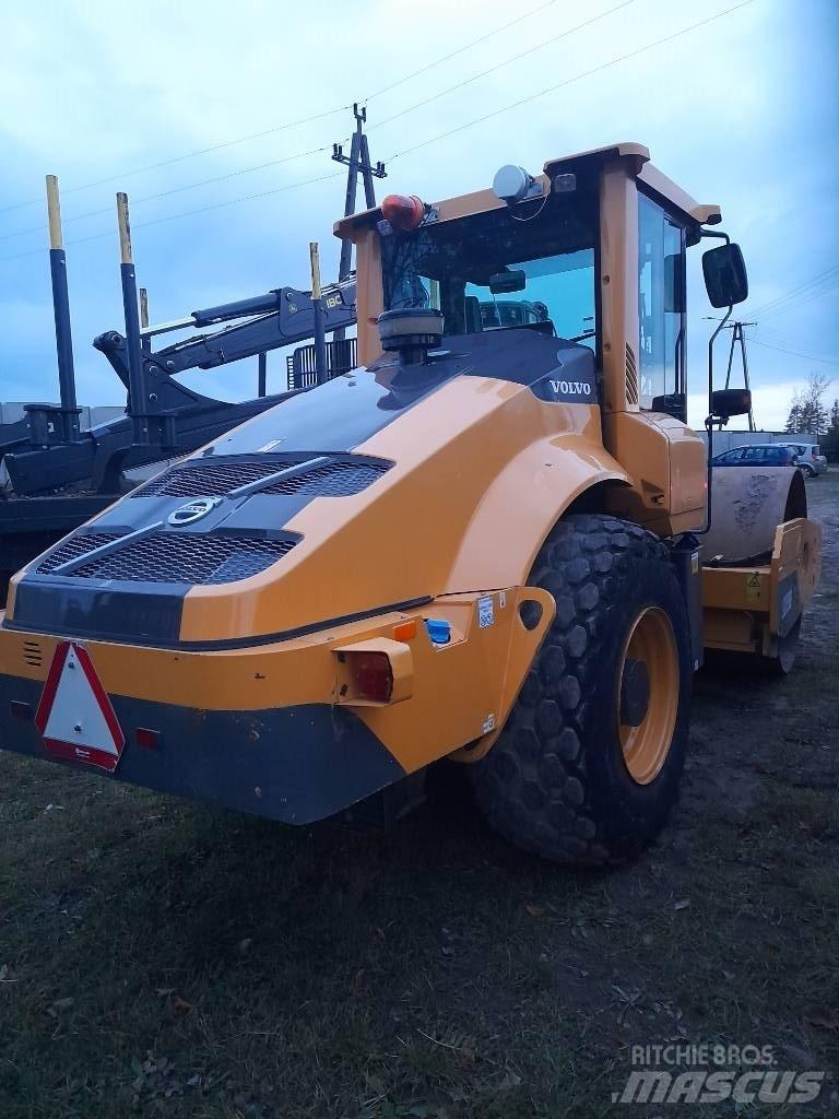 Volvo SD 135 B Tahačové válce