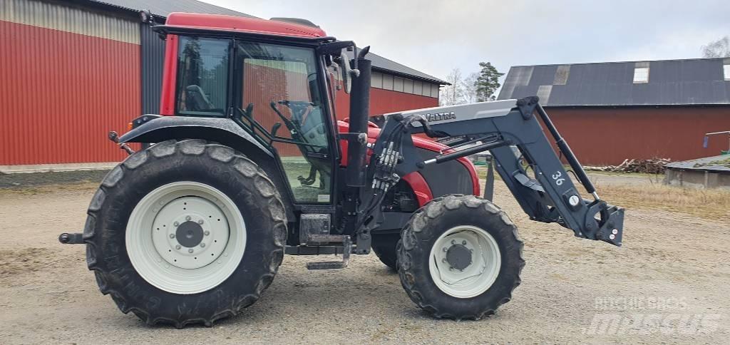 Valtra A 83 HT Traktory