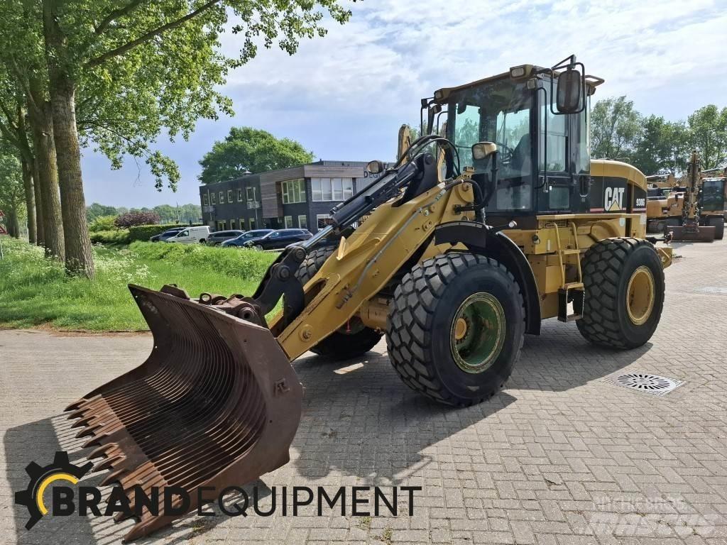 CAT 930G Kolové nakladače