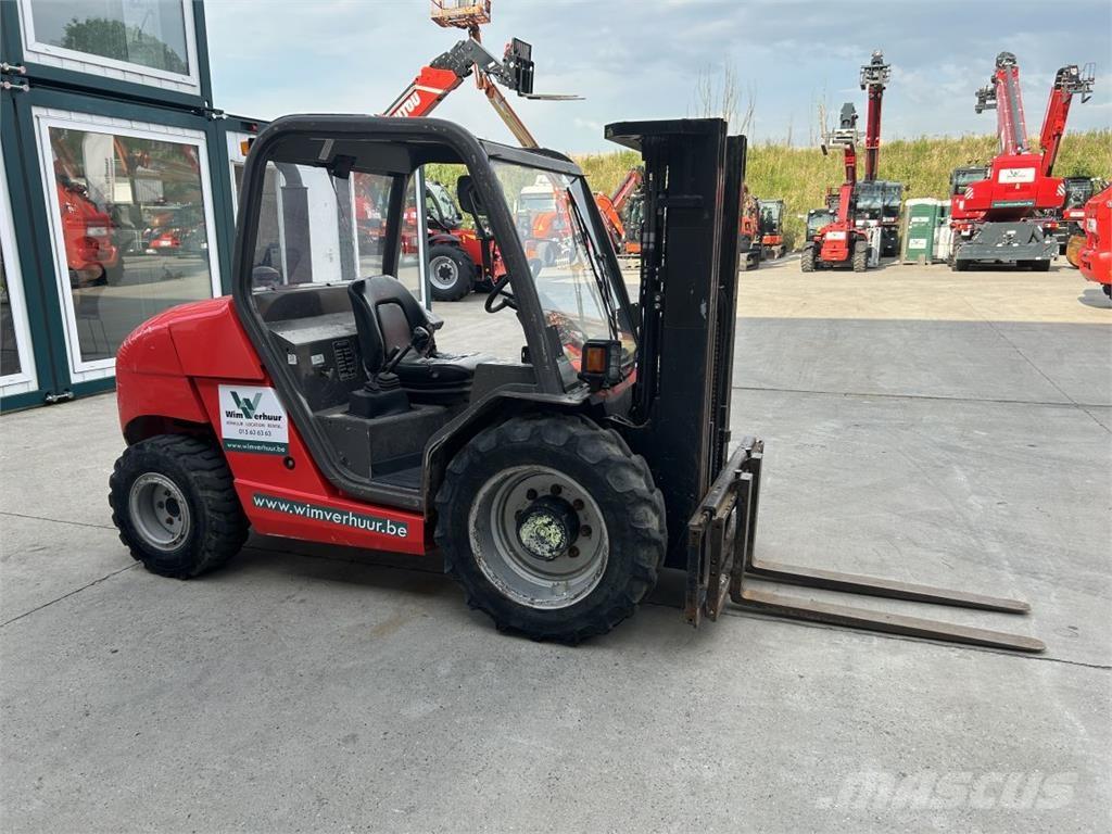 Manitou MH25-4 Terénní vysokozdvižné vozíky