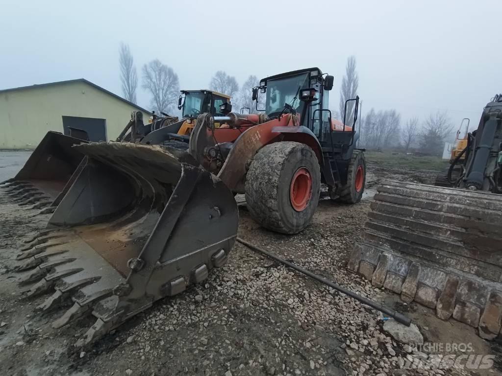 Hitachi ZW 310 Kolové nakladače