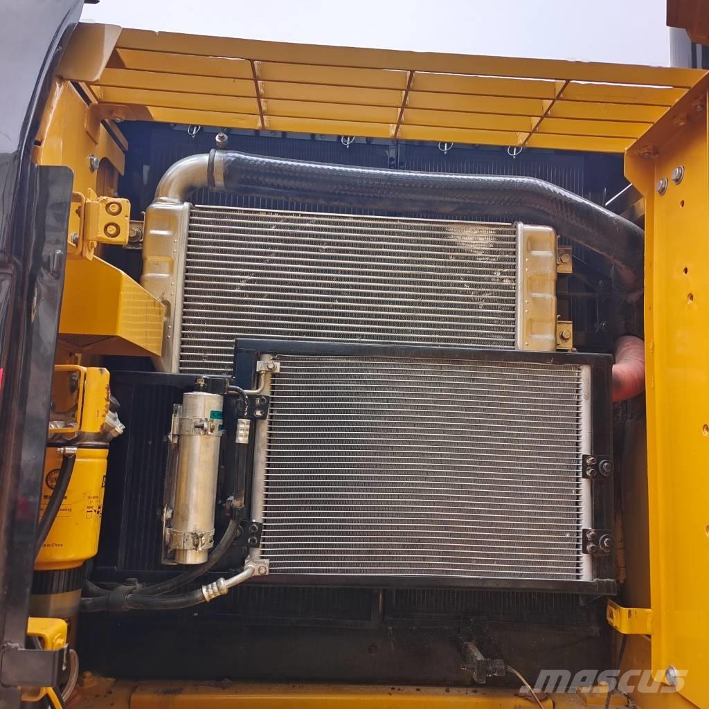 CAT 320 D Pásová rýpadla