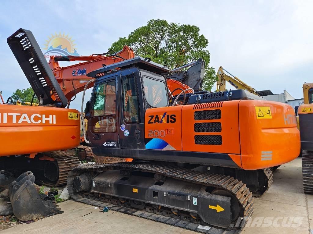 Hitachi ZX 200 Pásová rýpadla