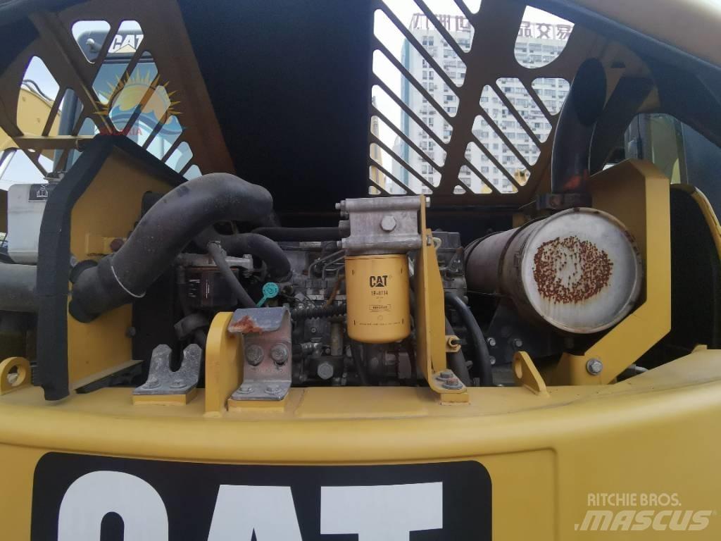 CAT 307 D Mini rýpadla < 7t