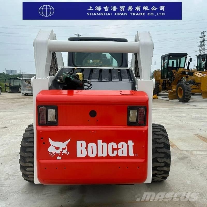 Bobcat s 300 Smykem řízené nakladače