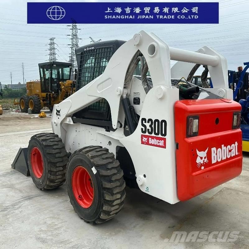 Bobcat s 300 Smykem řízené nakladače