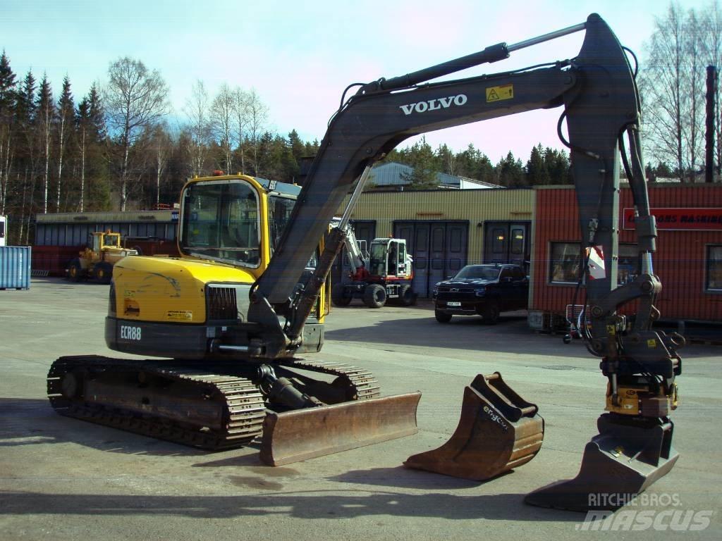 Volvo ECR 88 Midi rýpadla 7t - 12t