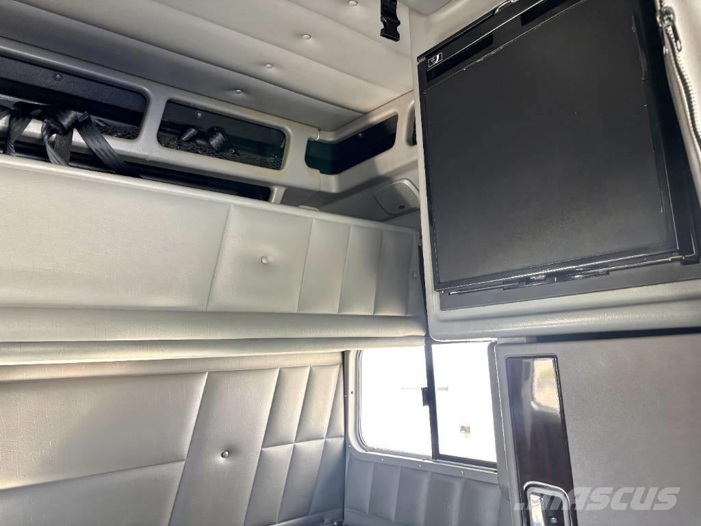 Peterbilt 389 Tahače