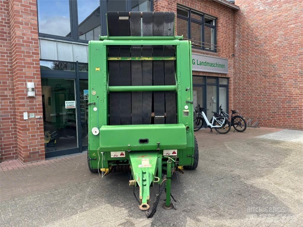 John Deere 550 Lis na válcové balíky
