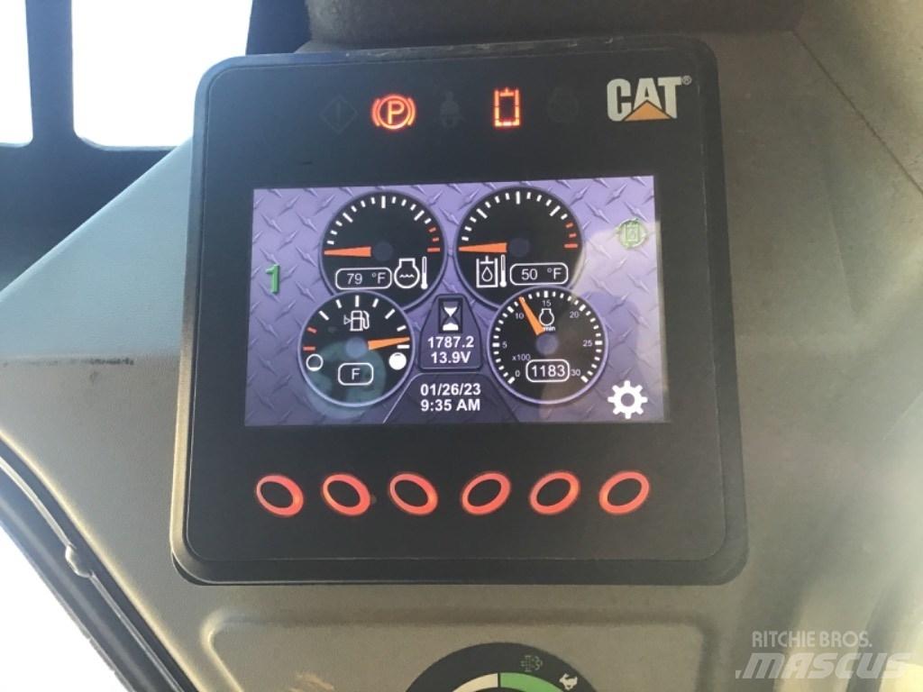 CAT 259D Smykem řízené nakladače