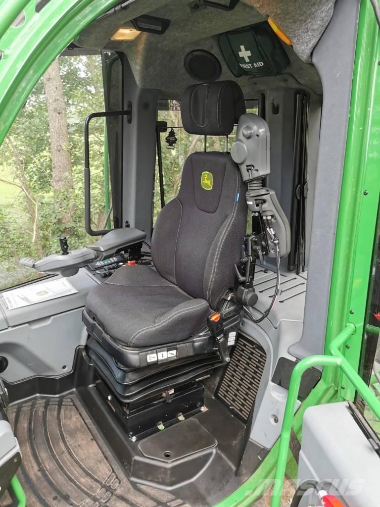 John Deere 1110G Vyvážecí traktory