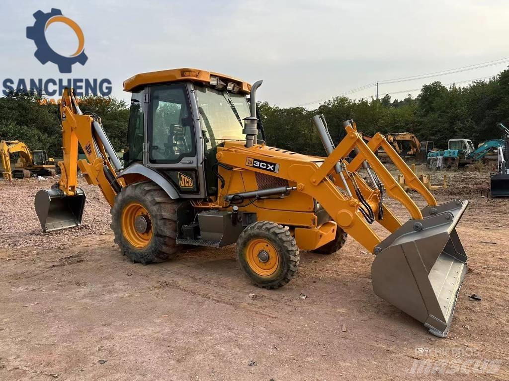 JCB 3CX Rýpadlo-nakladače