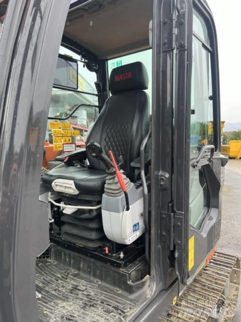 Hitachi ZX 85 US-6 Midi rýpadla 7t - 12t