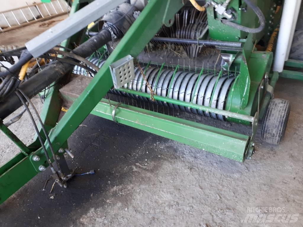 Agronic 1302 RR Lis na válcové balíky