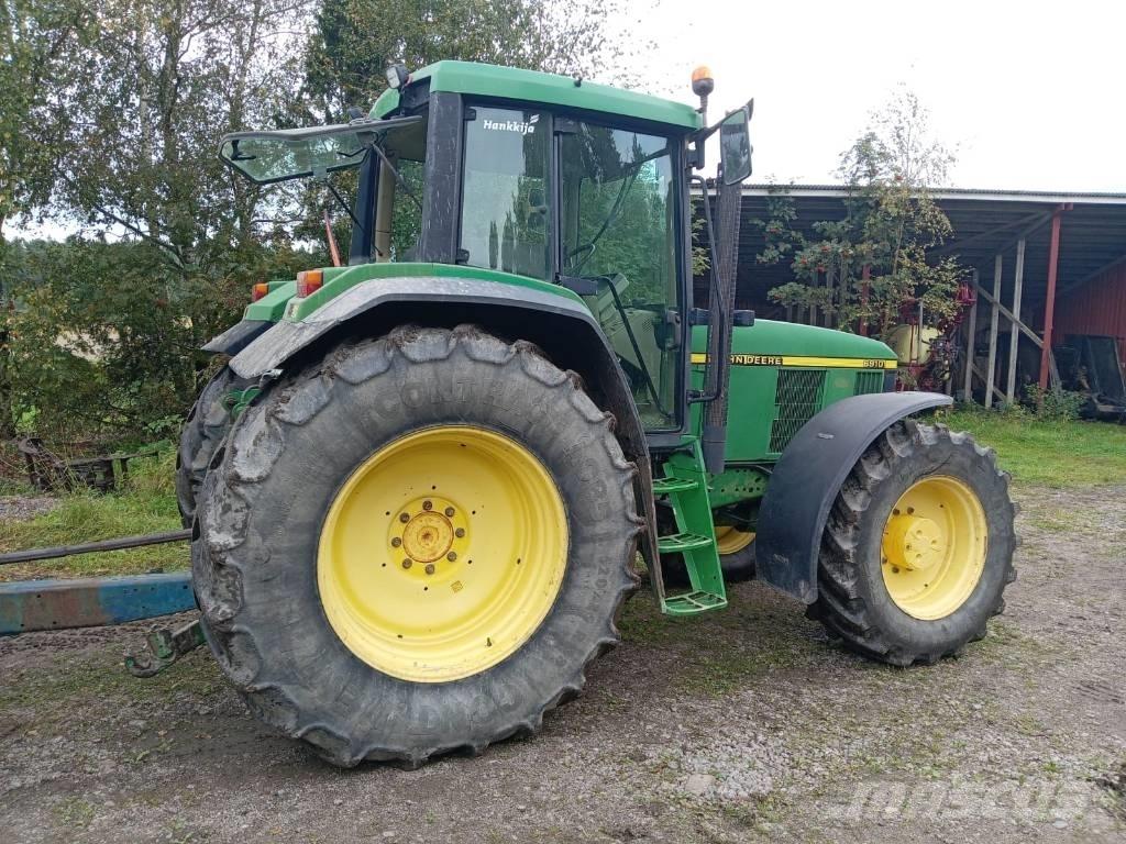 John Deere 6910 Traktory