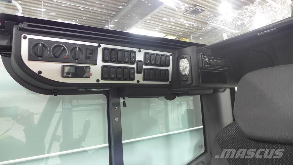 Tadano AC 5.250-1 Univerzální terénní jeřáby